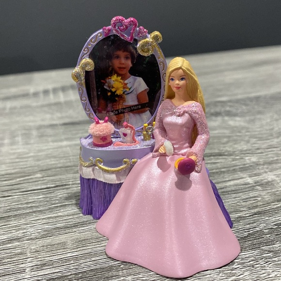 Hallmark | Barbie: Special Memories Photo Holder (2003) - Keepsake Ornament - Picture 9 of 15